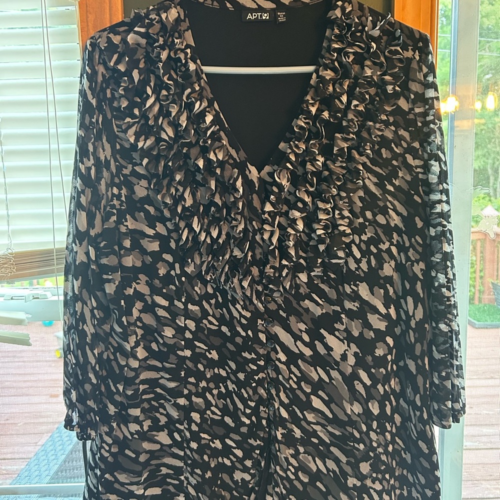 Apt. 9 Women's Black and Gray Patterned Blouse